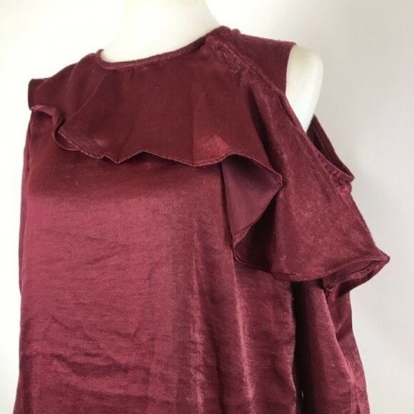 Harlowe & Graham Ruffled Cutout Red Blouse - Picture 4 of 9